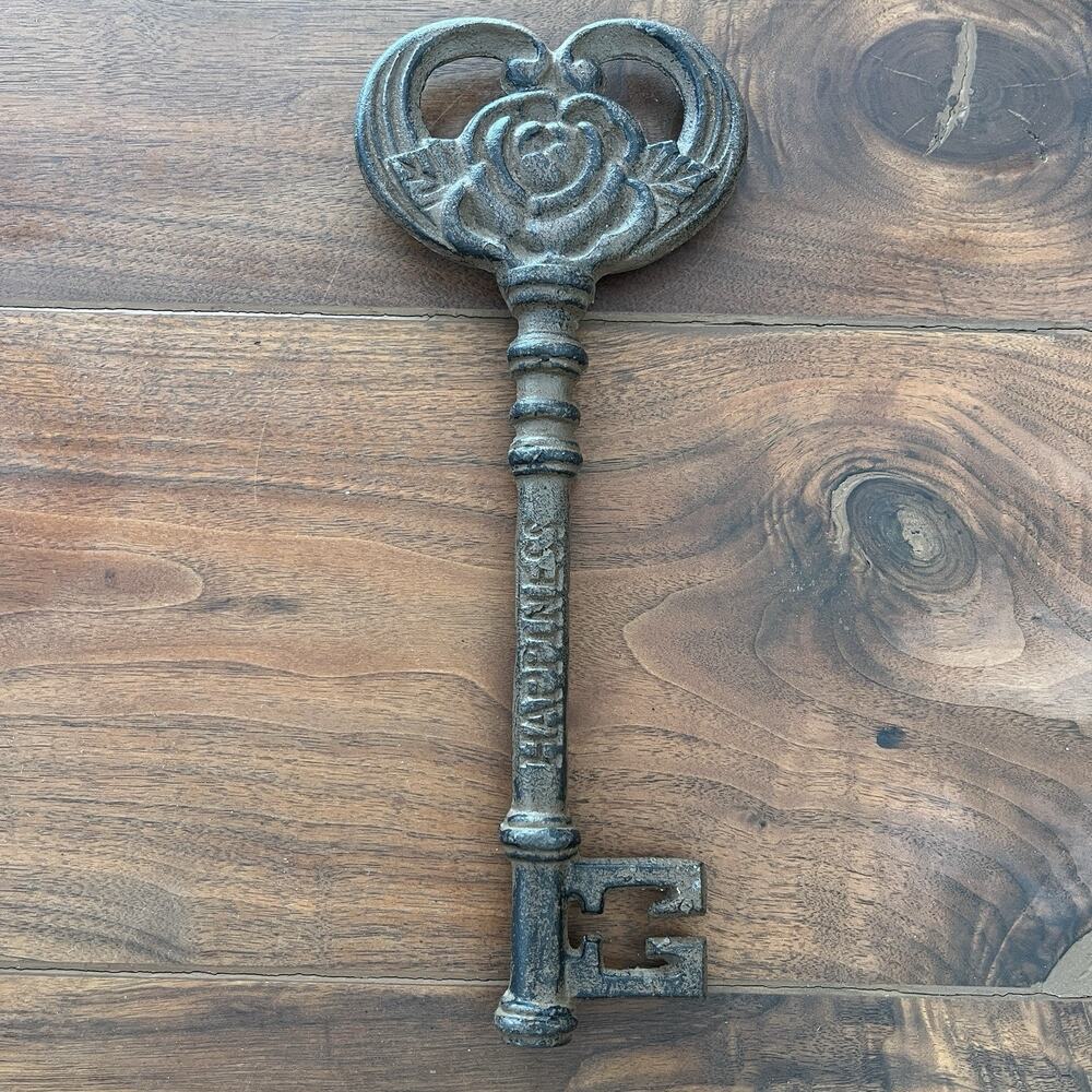 Large Cast Iron Master Skeleton Key Happiness 10.5"
